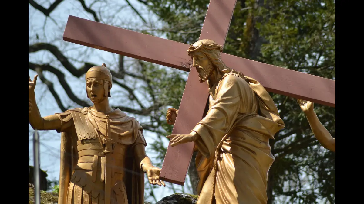 Gesù porta la croce