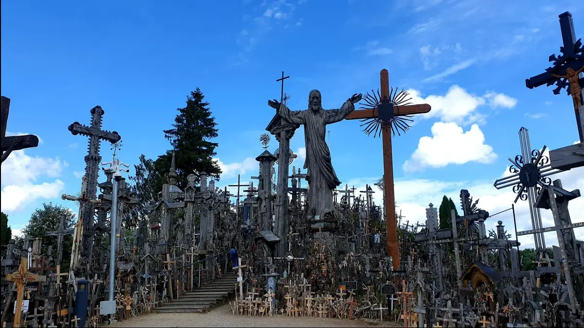 La montagna delle croci