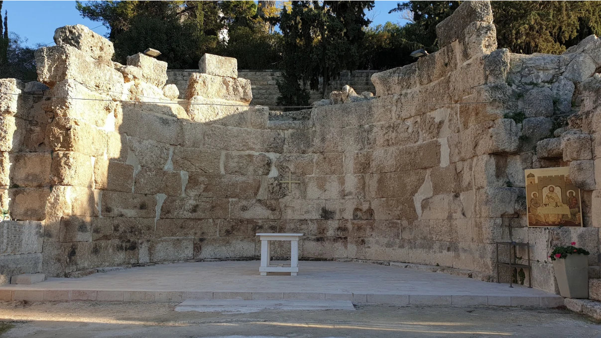 La zona absidale della basilica d'epoca crociata a Emmaus Nicopolis