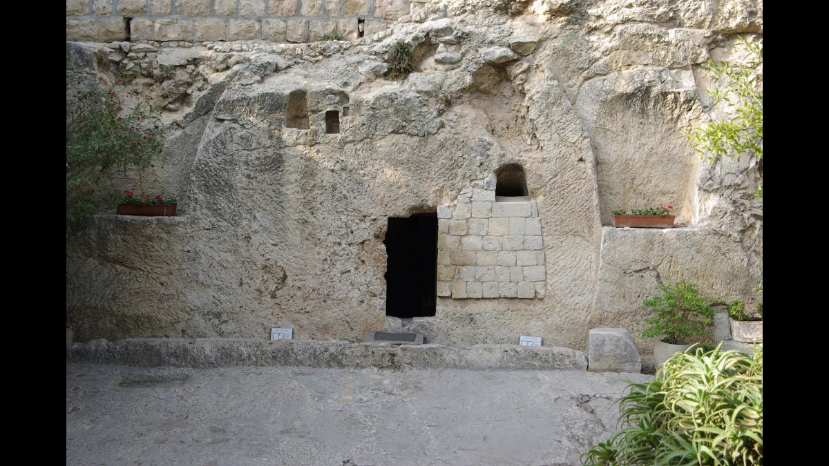 Il giardino della tomba