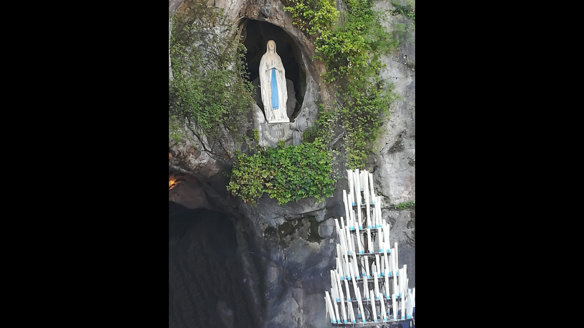 La grotta di Lourdes