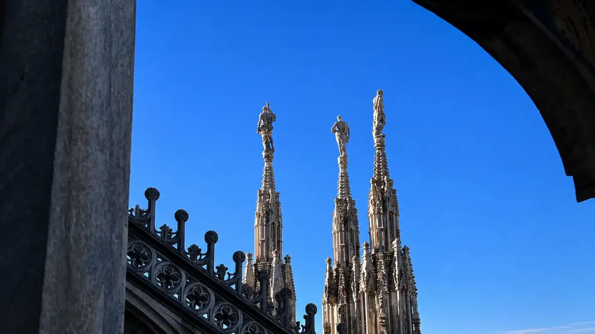 Guglie del Duomo di Milano simbolo di uomini nuovi, santi