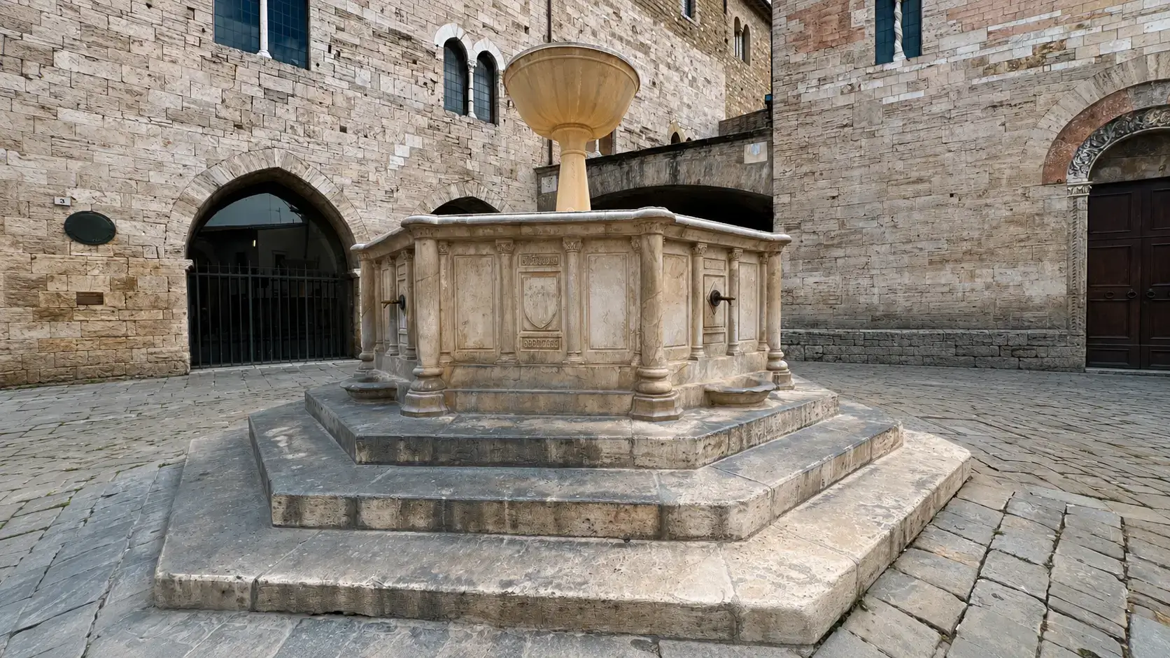 Fontana medioevale di piazza del Comune in Bevagna